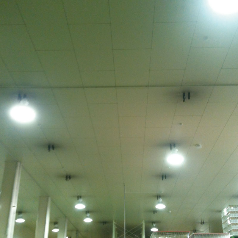 飲料工場の省エネ照明工事